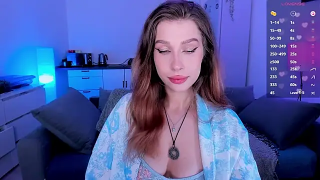 tenderdreams online show from 10, 10, 2025