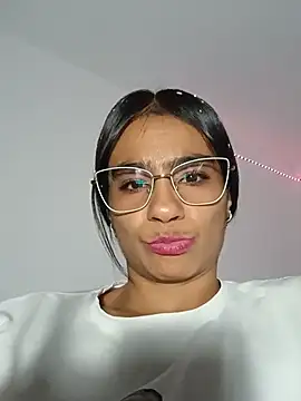 Snapshot of Leslly_ chatting on 12, 6, 2026 Leslly online show from 12, 6, 2026
