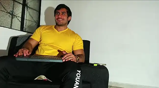 Snapshot of willian_m777 chatting on 24, 12, 2024 willian m777 online show from 24, 12, 2024