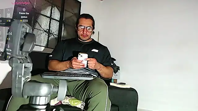 Snapshot of willian_m777 chatting on 16, 10, 2025 willian m777 online show from 16, 10, 2025