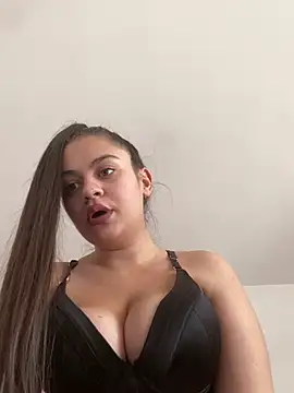 ayshalove online show from 24, 2, 2025