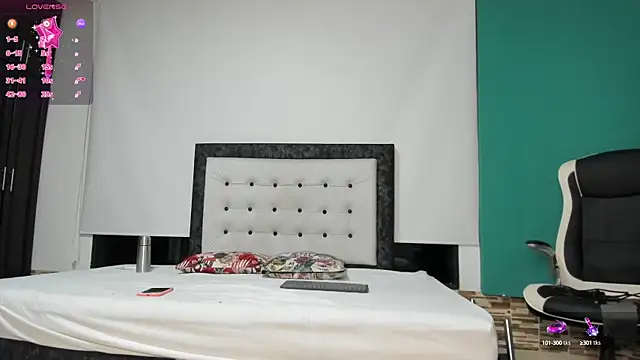 SelenaGmez online show from 18, 1, 2025