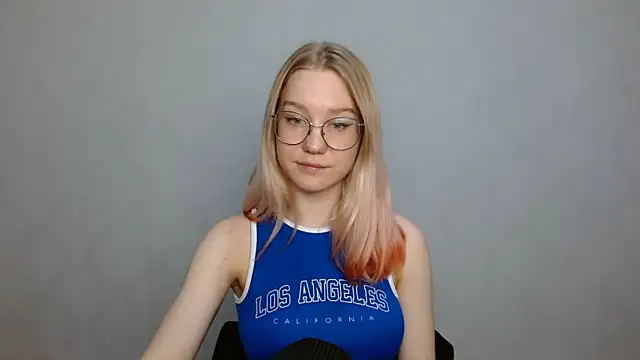 cindi hot online show from 3, 1, 2025