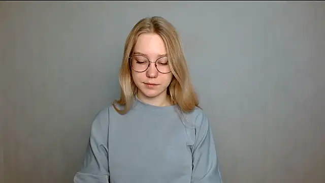 cindi hot online show from 5, 3, 2025