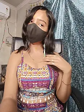 Snapshot of Parinaaz18 chatting on 4, 5, 2026 Parinaaz18 online show from 4, 5, 2026