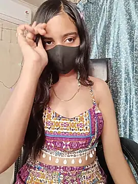 Snapshot of Parinaaz18 chatting on 5, 5, 2026 Parinaaz18 online show from 5, 5, 2026