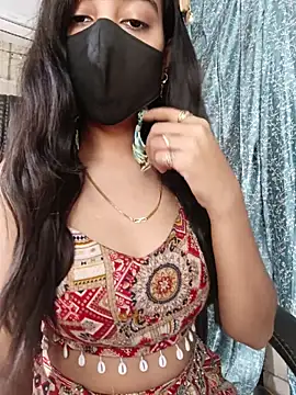 Snapshot of Parinaaz18 chatting on 7, 5, 2026 Parinaaz18 online show from 7, 5, 2026