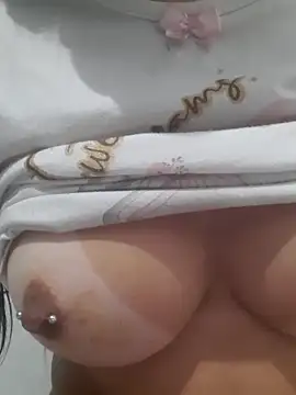 Snapshot of AmandaS2k chatting on 21, 11, 2025 AmandaS2k online show from 21, 11, 2025