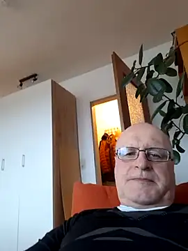 Milkasahne64 online show from 9, 1, 2026