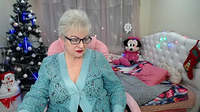 KayleSmoll online show from 18, 1, 2025