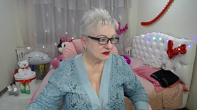 KayleSmoll online show from 14, 3, 2025