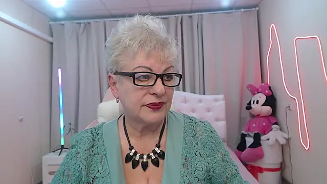 KayleSmoll online show from 19, 5, 2026