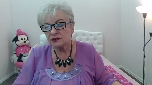 KayleSmoll online show from 26, 7, 2026