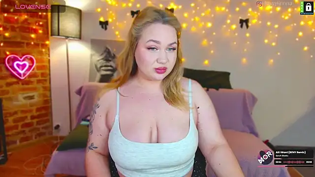 Snapshot of -LinaLove- chatting on 11, 1, 2025 -LinaLove- online show from 11, 1, 2025