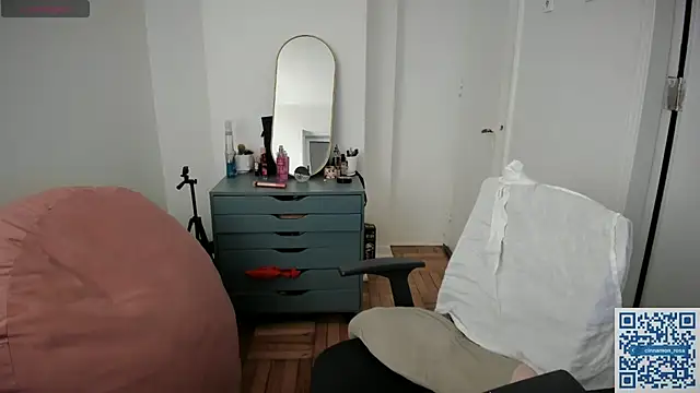 cinnamon rosa online show from 8, 3, 2025