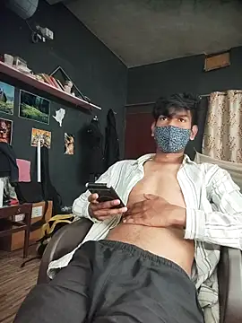 Snapshot of richardjames95 chatting on 10, 4, 2026 richardjames95 online show from 10, 4, 2026