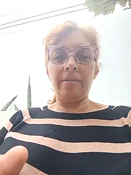 leona- online show from 11, 2, 2025