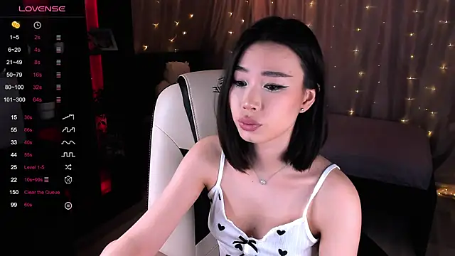 Snapshot of sensualily chatting on 5, 2, 2025 sensualily online show from 5, 2, 2025