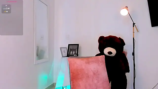 Hannaos online show from 10, 12, 2024