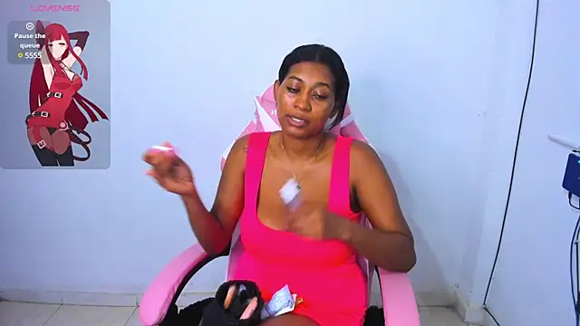 LAYLATAYLOR  online show from 1, 3, 2025