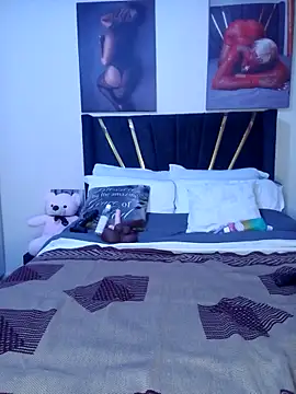 Cherriikenzie online show from 13, 10, 2025