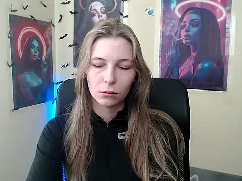 StrangerGi online show from 30, 4, 2026