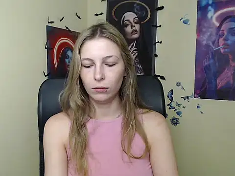 Snapshot of StrangerGi chatting on 26, 6, 2026 StrangerGi online show from 26, 6, 2026