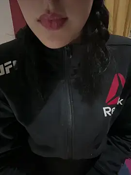 EvelisePetrovich online show from 23, 6, 2026