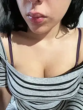 EvelisePetrovich online show from 10, 7, 2026