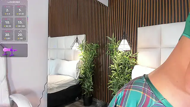 CailynBrowm online show from 22, 10, 2025