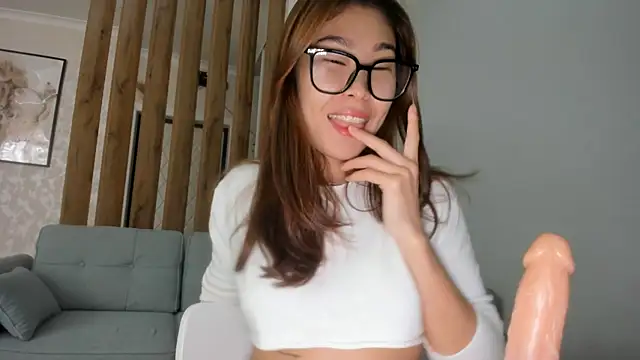 Yukisans online show from 1, 10, 2025