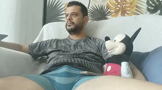 HornyBeachBoyBR online show from 10, 2, 2025