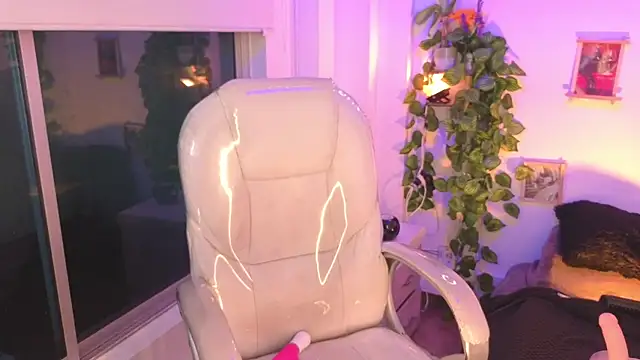 Vic beckeer online show from 26, 4, 2026