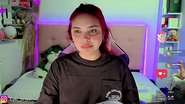 Snapshot of Kylie_brokee chatting on 23, 5, 2026 Kylie brokee online show from 23, 5, 2026