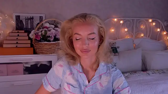 aestetick online show from 17, 10, 2025