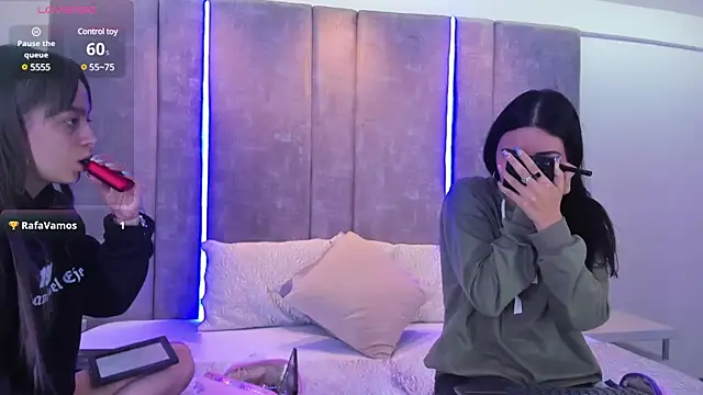 AmmyJones  online show from 2, 3, 2025