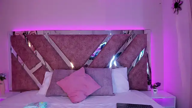 AmmyJones  online show from 13, 3, 2025