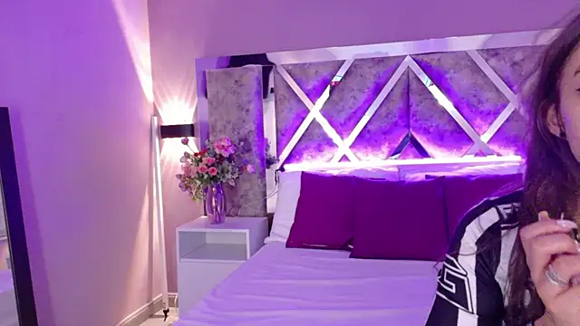 AmmyJones  online show from 28, 7, 2026