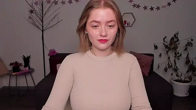 Snapshot of AidaPerry chatting on 28, 12, 2024 AidaPerry online show from 28, 12, 2024