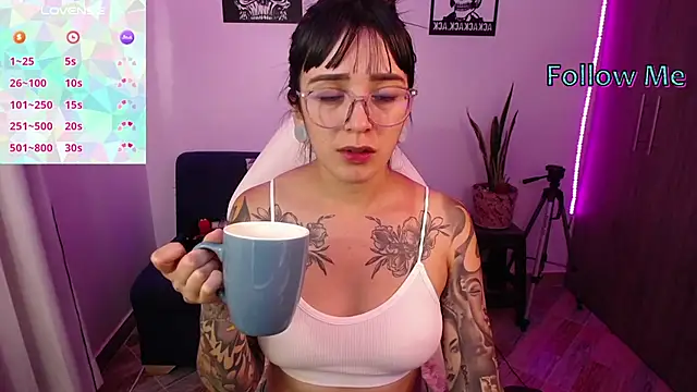 Snapshot of hibridaaa20 chatting on 22, 9, 2025 hibridaaa20 online show from 22, 9, 2025