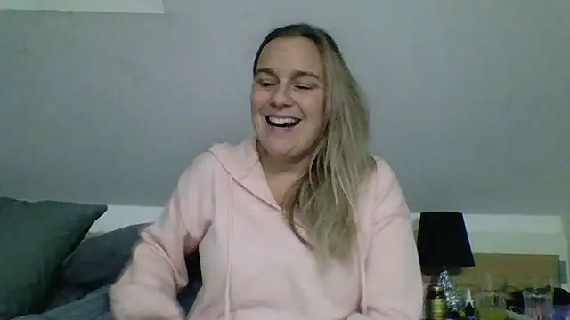 scrummymummy2 online show from 8, 1, 2026