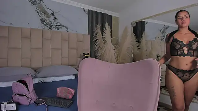 EmmaTorres  online show from 24, 4, 2026