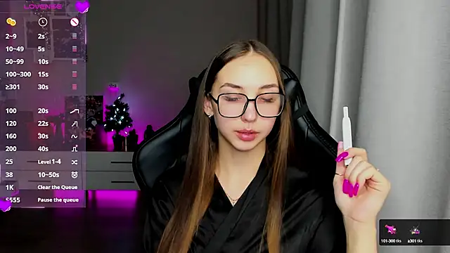 Snapshot of Sm0ly chatting on 17, 12, 2024 Sm0ly online show from 17, 12, 2024