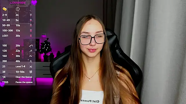 Snapshot of Sm0ly chatting on 20, 12, 2024 Sm0ly online show from 20, 12, 2024