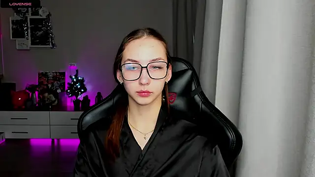 Snapshot of Sm0ly chatting on 28, 12, 2024 Sm0ly online show from 28, 12, 2024