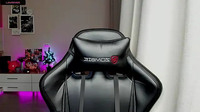 Snapshot of Sm0ly chatting on 3, 2, 2025 Sm0ly online show from 3, 2, 2025