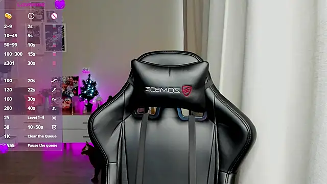 Snapshot of Sm0ly chatting on 12, 2, 2025 Sm0ly online show from 12, 2, 2025