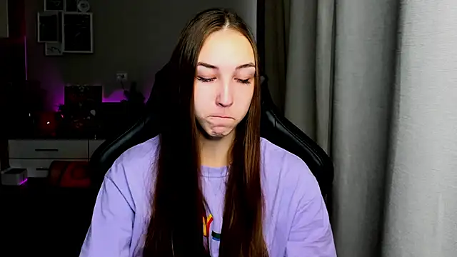 Snapshot of Sm0ly chatting on 1, 10, 2025 Sm0ly online show from 1, 10, 2025