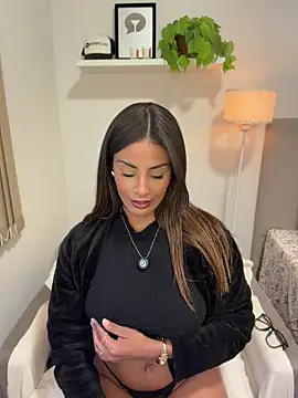 Brownfitbabyy online show from 14, 7, 2026