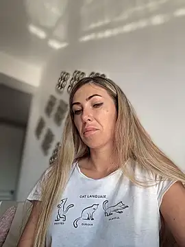 RaquelleDevon online show from 24, 4, 2026